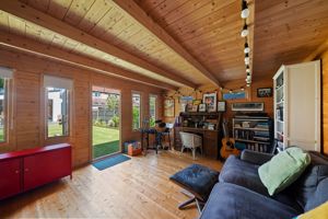 Photo 32- click for photo gallery